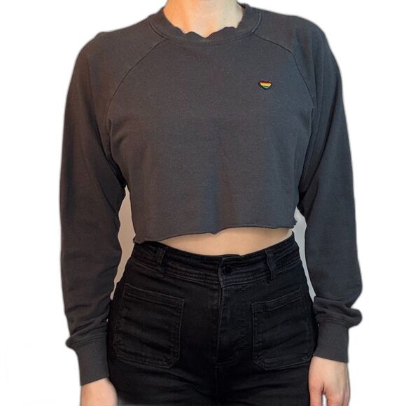 Spiritual Gangster “HAPPY” Cropped Sweatshirt – Rainbow Heart Logo - Picture 2 of 9